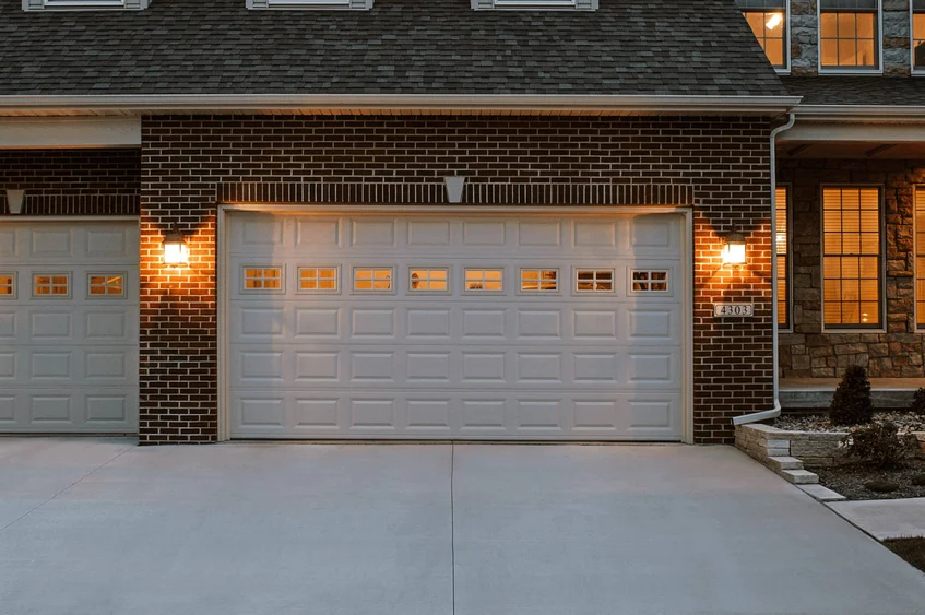 What’s the Best Garage Door Material for You in Greenwood Village: Steel, Wood, or Aluminum?